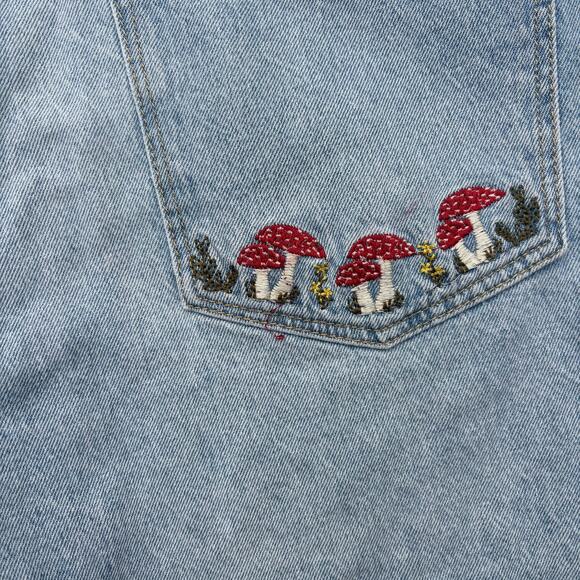 Forever 21 Denim Jean Shorts 31 NWT Light Wash High Rise Mushroom Boho Festival - Picture 2 of 8